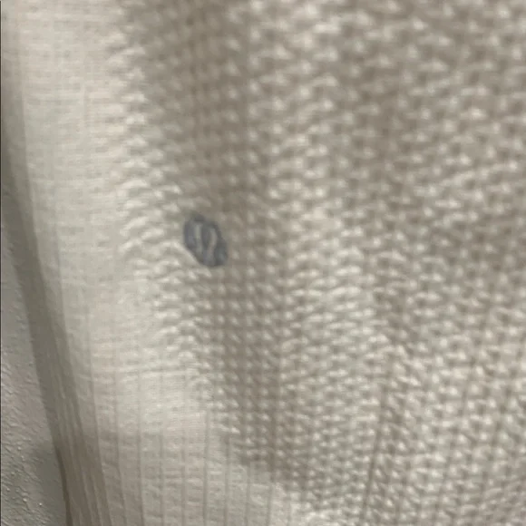 Lululemon Engineered Warmth Jogger. Size: 8 - Picture 11 of 17